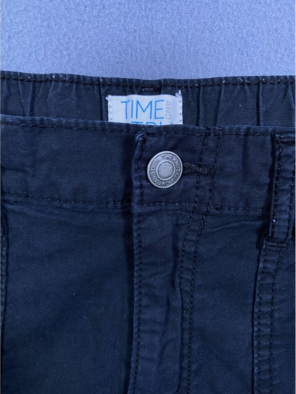 Time And Tru Womens Black Cargo Short Size 10 32x4 Hiking Gardening Outdoors EUC - Picture 3 of 8